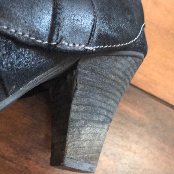 Buckle leather boots - Picture 6 of 8